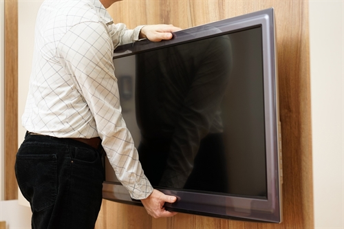 How to store a TV